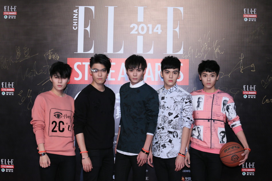 2014ELLE风尚大登陆上海世博园！杨幂、唐嫣、倪妮、李易峰等近百位ELLE的明星及设计师好友亮相红毯。