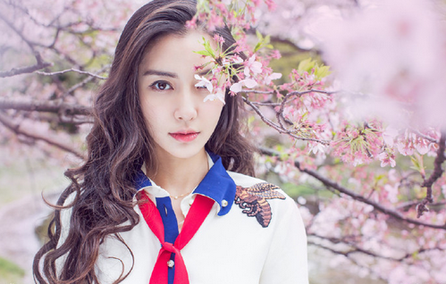 Angelababy 全新《樱花说 》写真